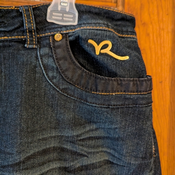 Rocawear Blue Skinny Jeans with Vintage Appeal - Picture 4 of 13